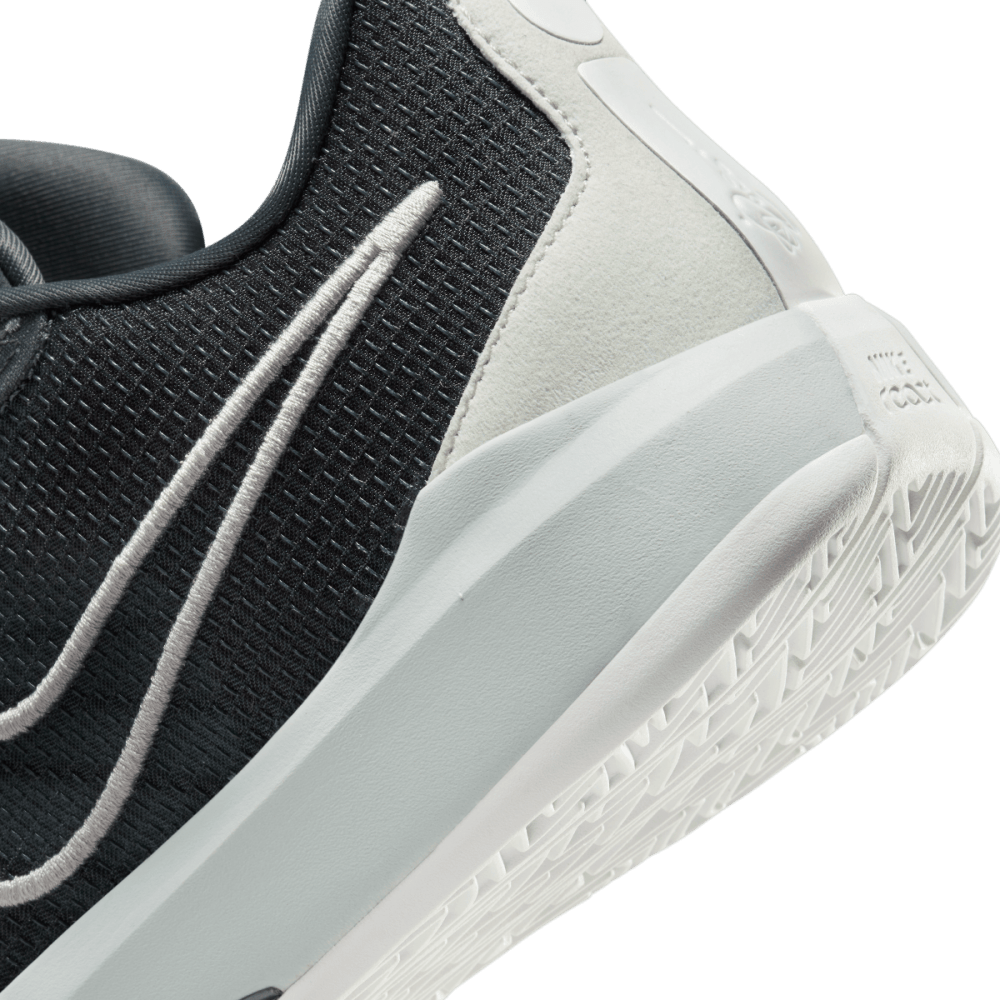 NIKE - SABRINA 1 EP Women - Rev Online