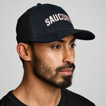 SAUCONY - SAUCONY TRUCKER HAT Unisex - Rev Online