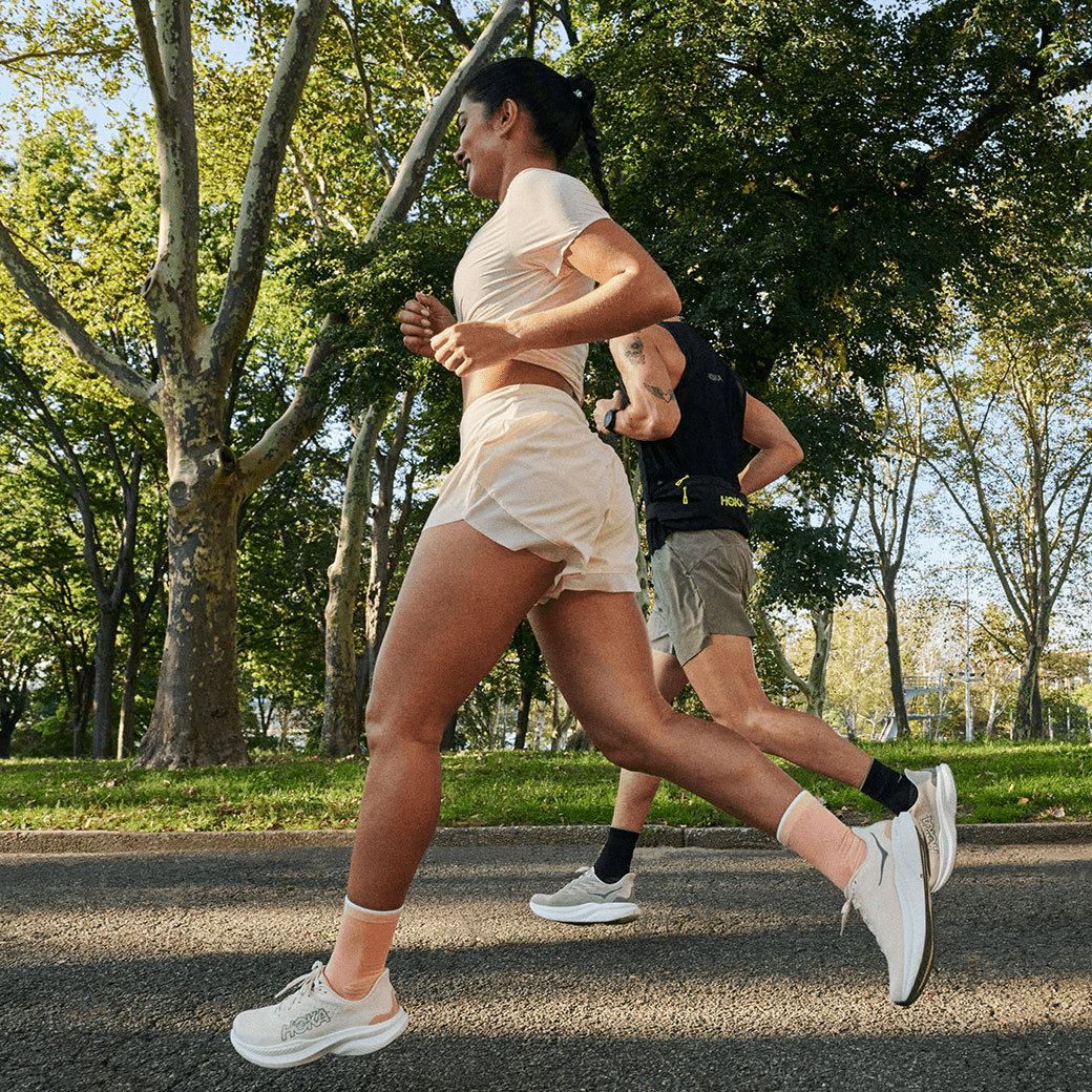 พาไปรู้จักรองเท้าออกกำลังกาย รองเท้าเทรนนิ่ง 10 รุ่นสำหรับผู้หญิง - ผู้ชาย