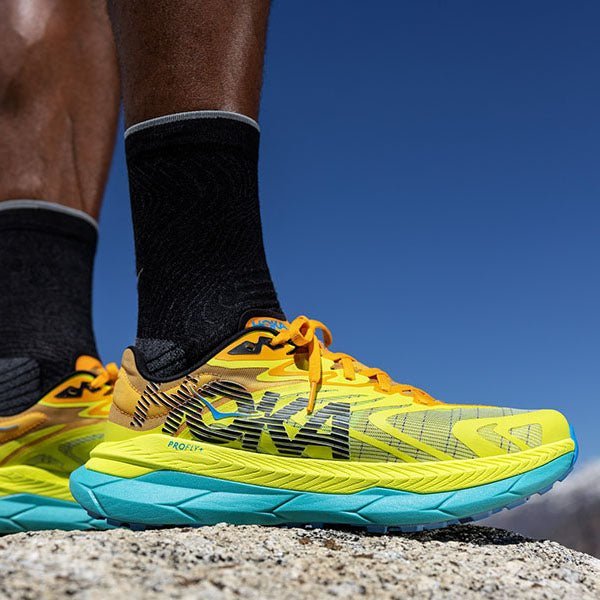 รีวิว รองเท้าวิ่งเทรลจากแบรนด์ HOKA