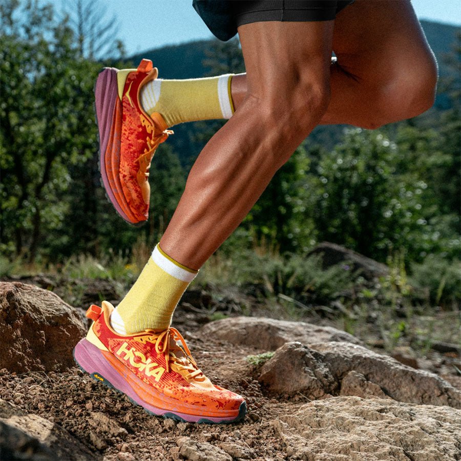 รองเท้าวิ่งเทรลกับรองเท้าวิ่งบนถนน ใช้แทนกันได้ไหม พร้อมแนะนำรองเท้าวิ่งที่ดีที่สุด