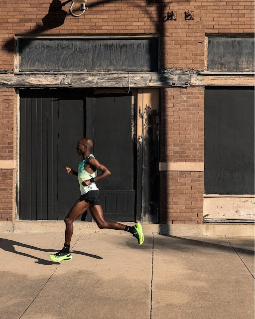 Rev Edition เปรียบเทียบรุ่น ENDORPHIN PRO 4 กับ ENDORPHIN PRO 5 จาก Saucony