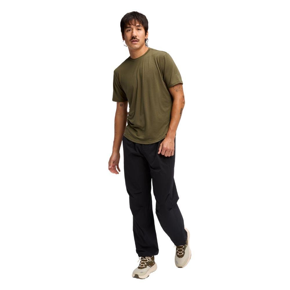 HOKA HOKA ESSENTIAL TEE เสื้อยืดแขนสั้นผู้ชาย - Rev Online