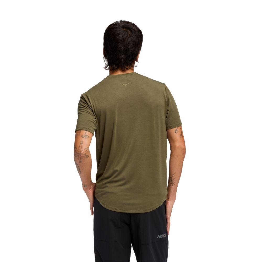 HOKA HOKA ESSENTIAL TEE เสื้อยืดแขนสั้นผู้ชาย - Rev Online