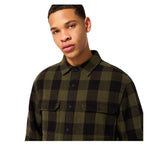 OAKLEY TERRAFORMIC LS BUTTON DOWN เสื้อเชิ้ตแขนยาวผู้ชาย - Rev Online